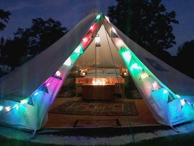 Camping La Foret De Tesse Exteriér fotografie