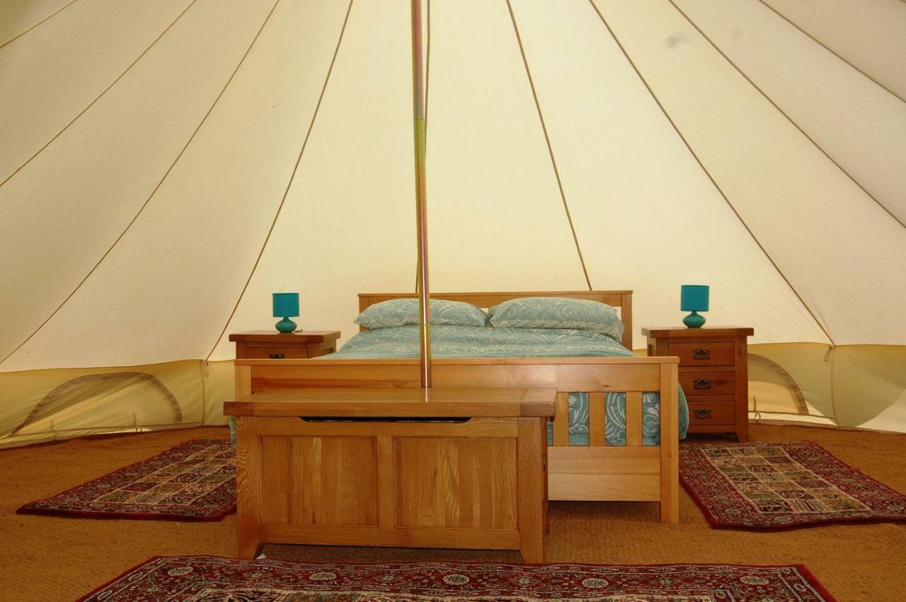Camping La Foret De Tesse Exteriér fotografie